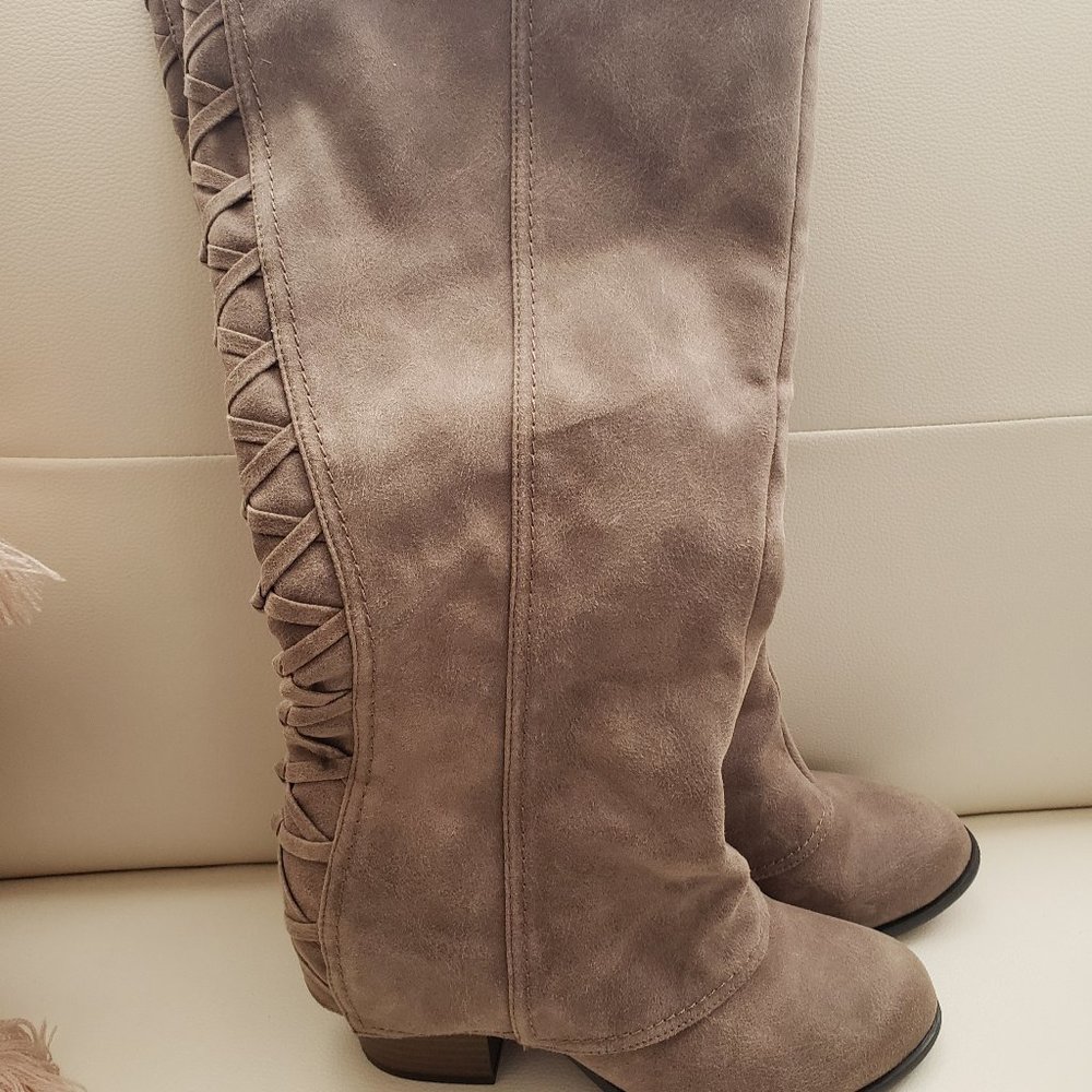 Light Brown suede boots